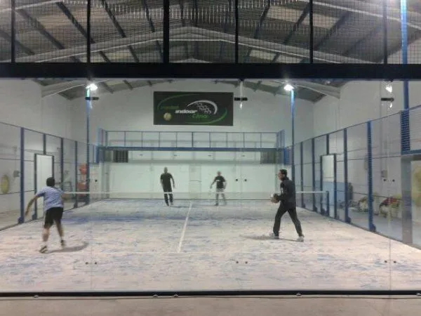 Padel Indoor Chiva - centro deportivo en Chiva
