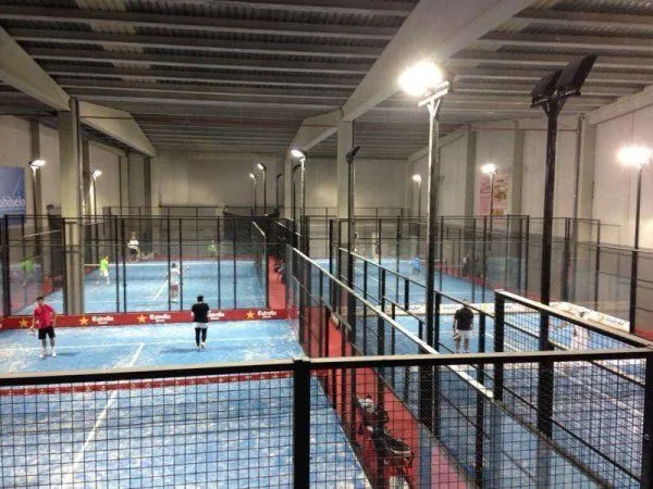 Padel Indoor La Cala - centro deportivo en Benidorm
