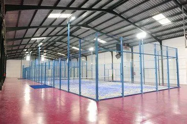 Padel Indoor Omega - centro deportivo en Plasencia