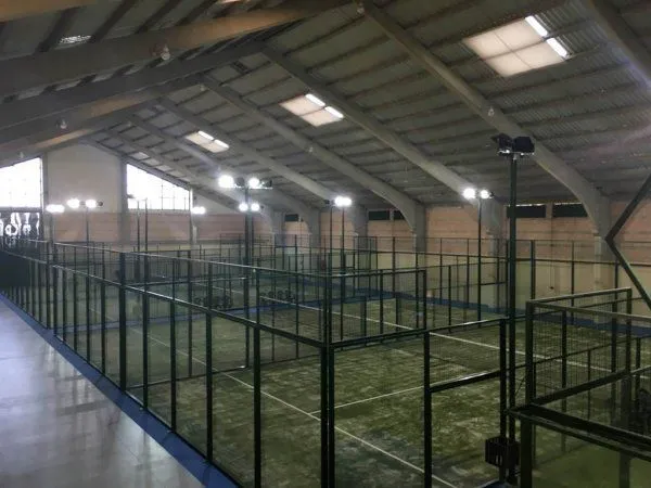 Padel Indoor Puente Real - centro deportivo en Badajoz