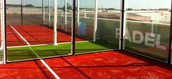 Padel Perelló - centro deportivo en Vilablareix
