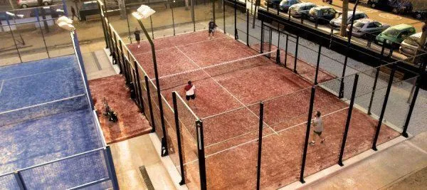 Padel Viu La Verneda - centro deportivo en Barcelona