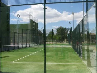 Padel Zaragoza - centro deportivo en Zaragoza
