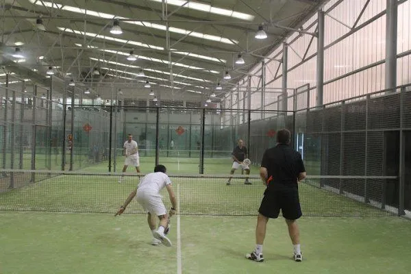 Padelia - centro deportivo en Etxebarria
