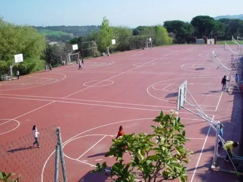 Pistas De Básket La Granja - centro deportivo en Santa Maria de Palautordera