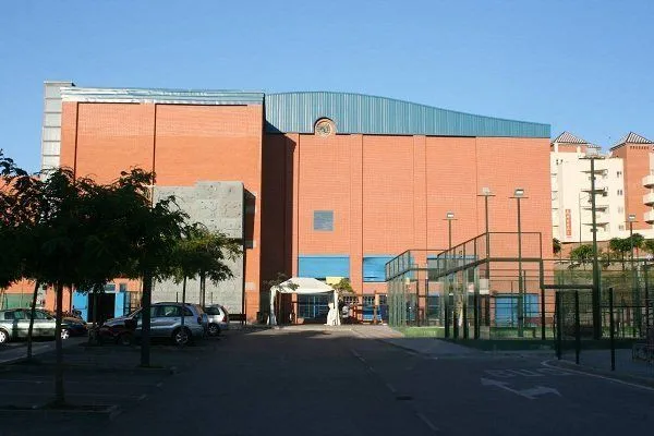 Polideportivo Cubierto El Carmen - centro deportivo en Estepona