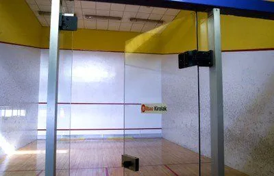 Polideportivo Municipal Deusto - centro deportivo en Bilbao