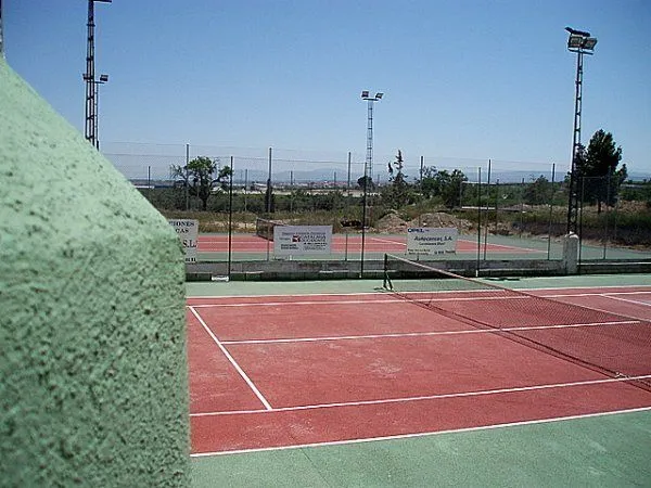 Quinta De La Torre - centro deportivo en Caniles