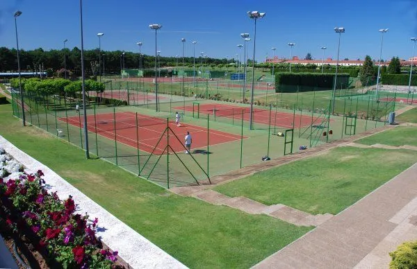 Real Aero Club De León - centro deportivo en Valverde de la Virgen