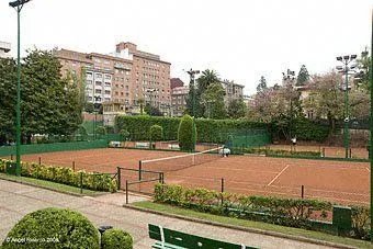 Real Club De Tenis Oviedo - centro deportivo en Oviedo