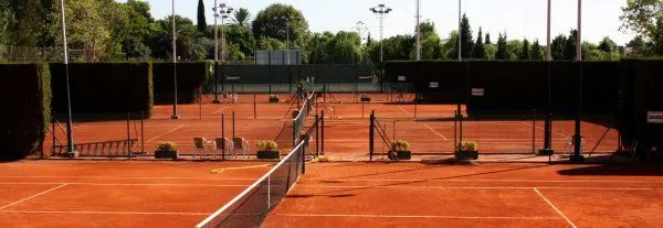 Santa Bárbara Club De Campo - centro deportivo en Rocafort