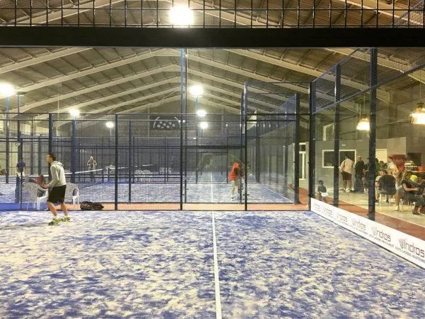Select Padel Indoor Mollerusa - centro deportivo en Golmés