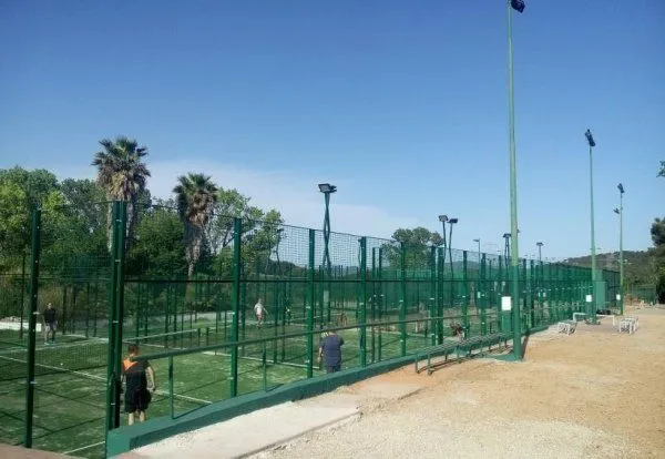 Set Ball Tennis - centro deportivo en Cerdanyola del Valles