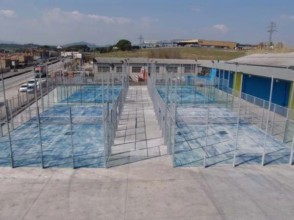 Som Padel Polinyà - centro deportivo en Polinyà