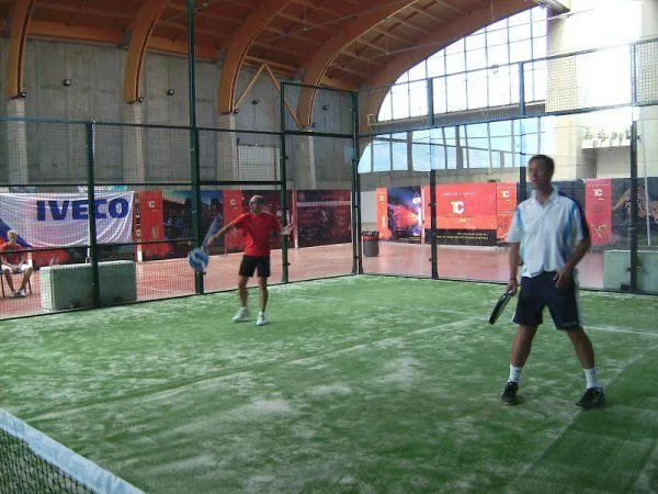 Teruel Indoor Padel Club - centro deportivo en Teruel