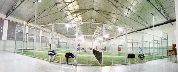 Up Padel Indoor Argentona - centro deportivo en Argentona