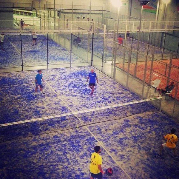 Wow Padel Indoor - centro deportivo en Esplugues de Llobregat