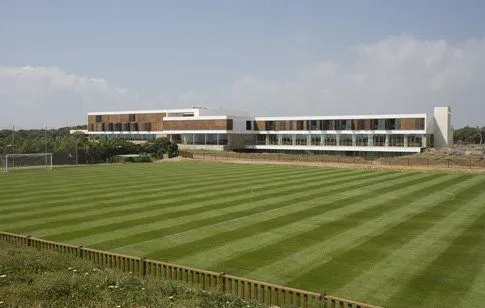 Campo De Fútbol El Saler - centro deportivo en Valencia
